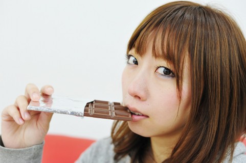 血管年齢の改善には2時間おきのチョコレート