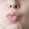 「口すぼめ呼吸」で長く吐くトレーニングをする