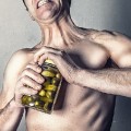 大胸筋の下部を強化するとバストが上向きになる