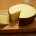 内臓脂肪を減らすならチーズを食べるのが効果的