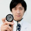 健康診断の結果が再検査の人は受けないと危険