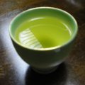 水出し緑茶を就寝前に飲むことがよく眠れる方法